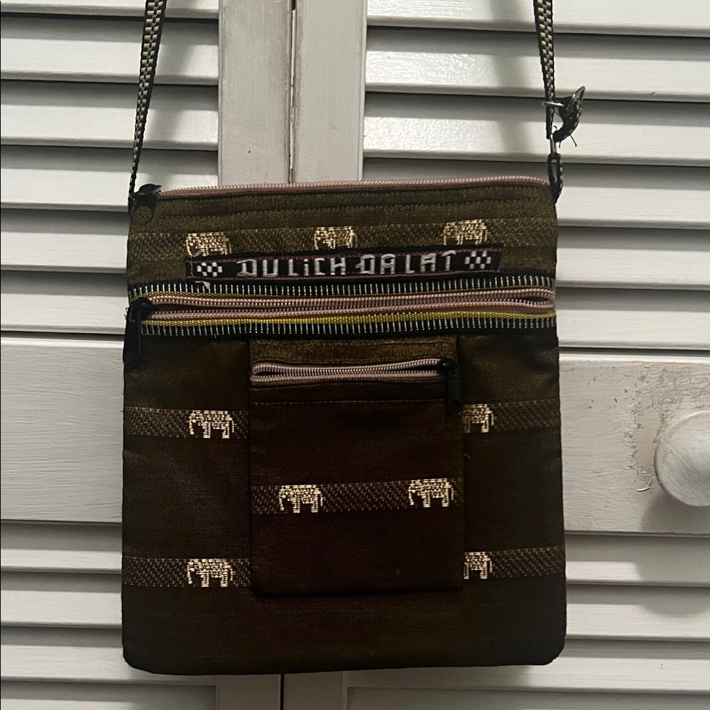 0977** Unisex Gold-Banana Leaf green Thai Silk Stylish Crossbody Bag - Picture 3 of 10